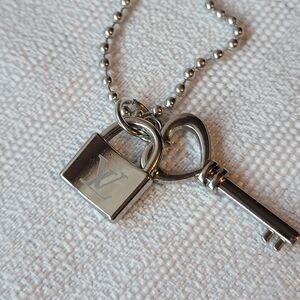 Louis Vuitton Silver Padlock and Key Chain 22"